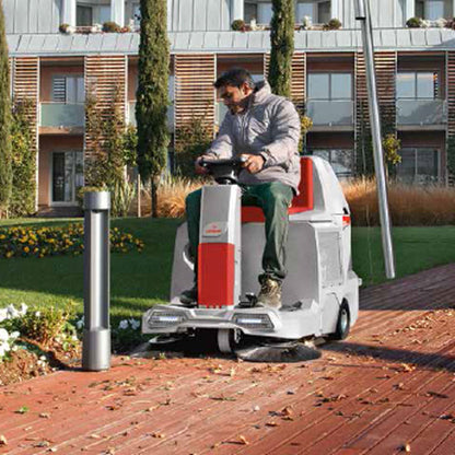 CS60 Ride-on sweeper